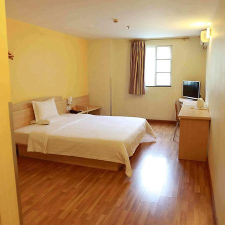 7Days Inn Xingyi Pingdong Avenue Luaran gambar