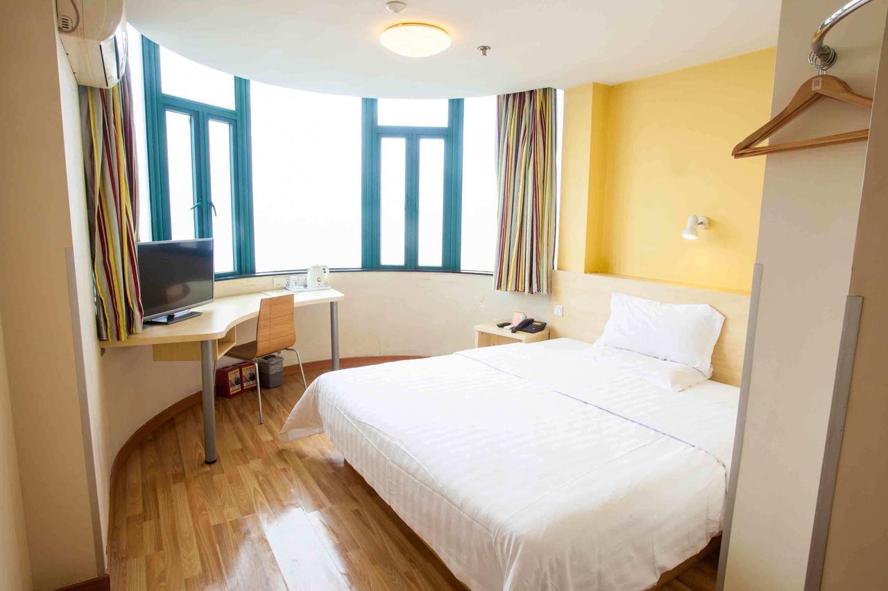 7Days Inn Xingyi Pingdong Avenue Luaran gambar