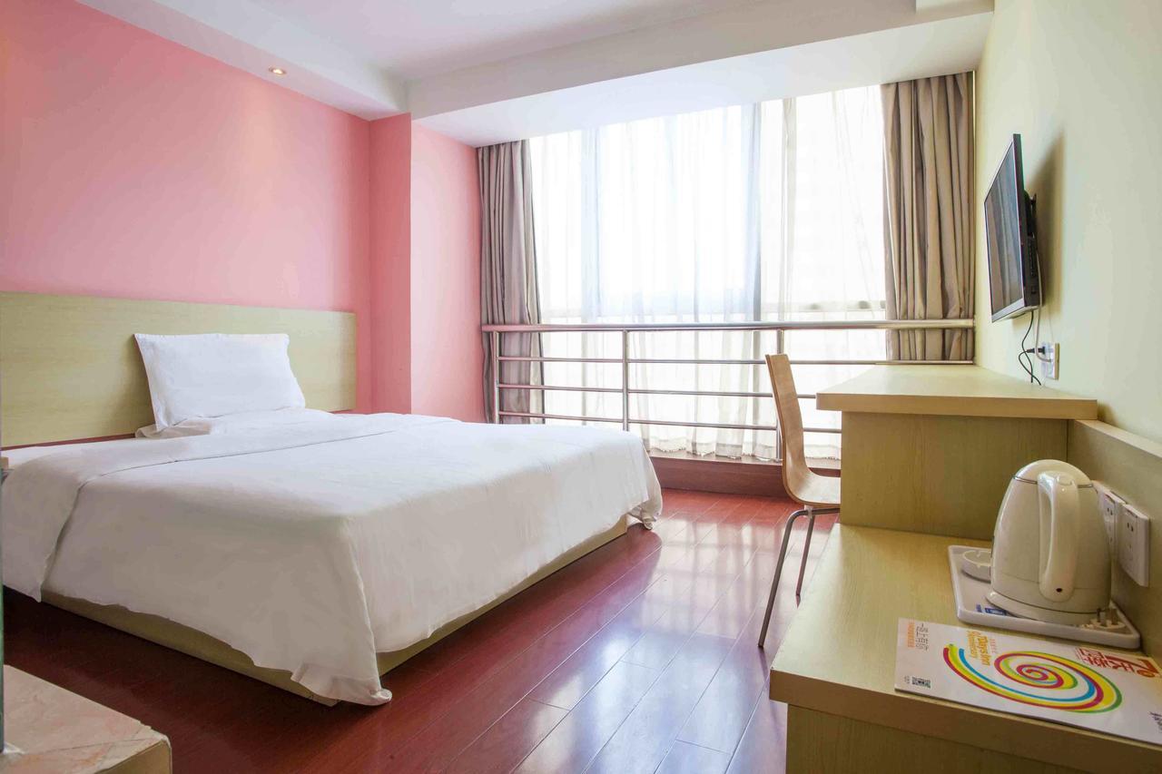 7Days Inn Xingyi Pingdong Avenue Luaran gambar