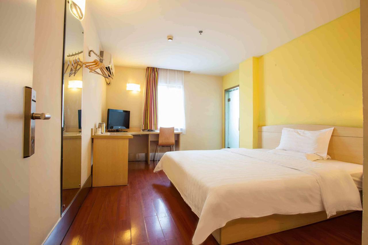 7Days Inn Xingyi Pingdong Avenue Luaran gambar