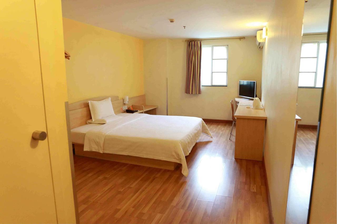 7Days Inn Xingyi Pingdong Avenue Luaran gambar